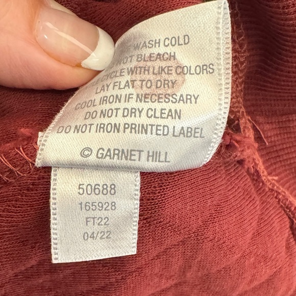 Garnet Hill Organic Cotton Quilted Crewneck Relaxed Pullover Sweatshirt Maroon M - Picture 5 of 5